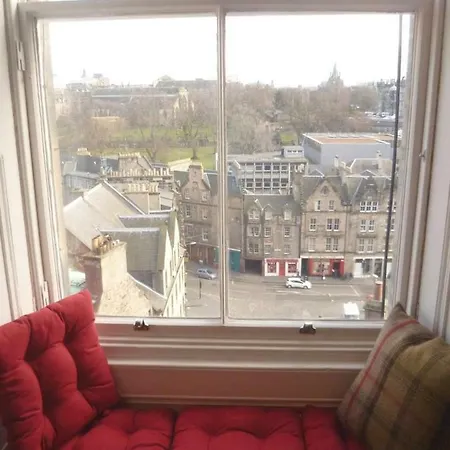 Castle Steps Old Town Apartment
