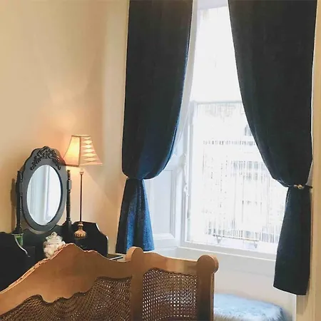 The Jeffrey Street Apartment