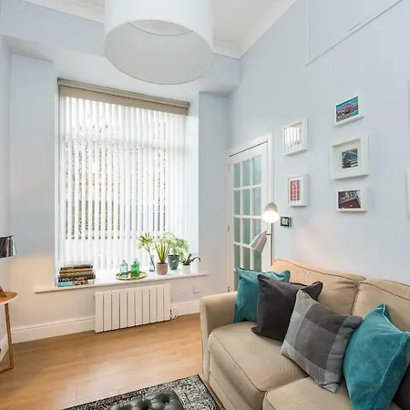 Scottish Stays - Main Door Studio In West Montgomery Place *