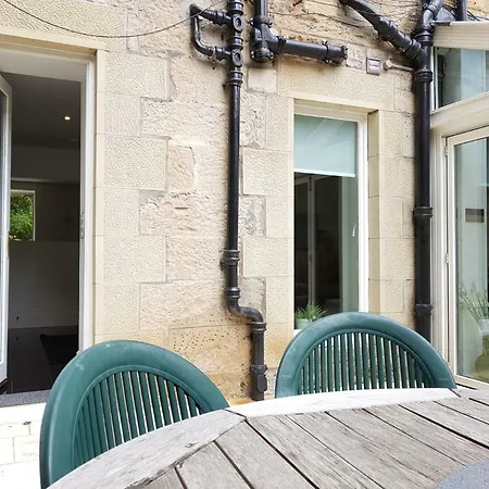Fabulous With Three Ensuite Bedrooms, Private Patio And Garden Edinburgh