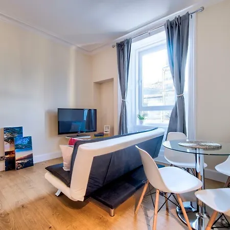 Apartment Fabulous Seaside - Sleeps 6, Free Wifi & Parking