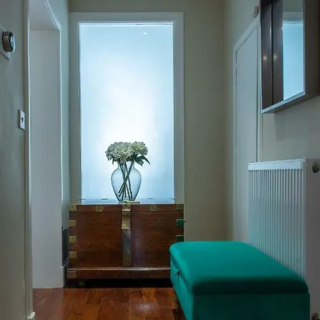 Fabulous With Three Ensuite Bedrooms, Private Patio And Garden *
