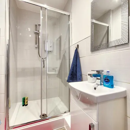 Fabulous Seaside - Sleeps 6, Free Wifi & Parking Apartment