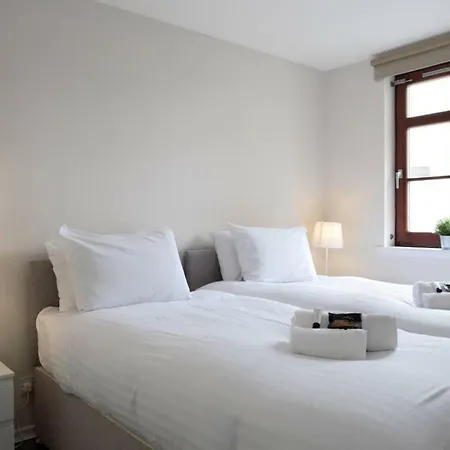 Apartment Fantastic Flat In The Vibrant Shore Area