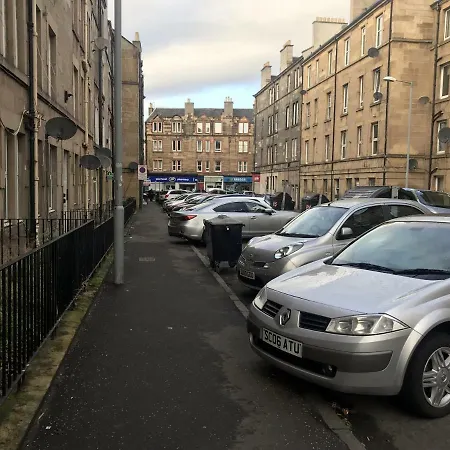 10-mins To Princess Street 1bdr Flat Apartment *
