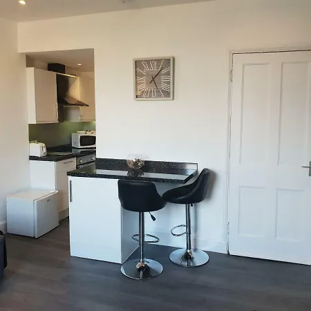 דירה Stylish - Near Haymarket, Walk To Castle And Princes Street