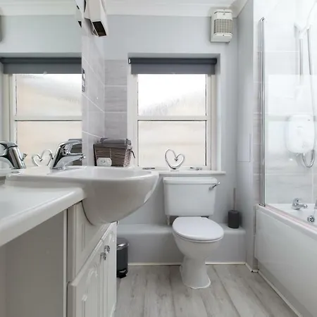 Amazing - Annandale St Near The Playhouse - Free Parking *