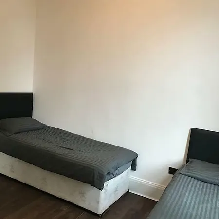 Central Lothian Road Sleeps Upto 16 Apartment Edinburgh