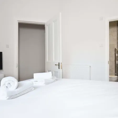 Montgomery アパート エディンバラ