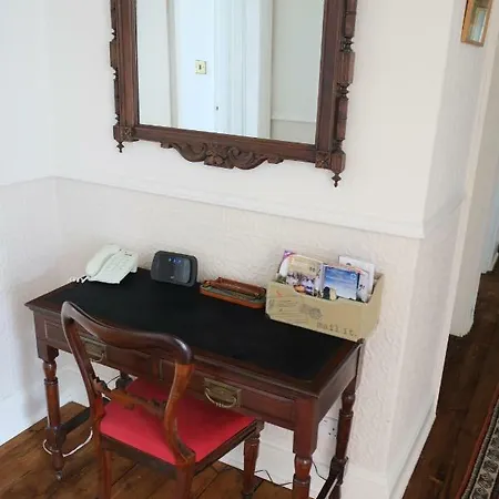 Stylish New Town Property: With Secure Off Street Parking * Edinburgh