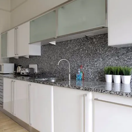 アパート 4 Bedroom In Centre *