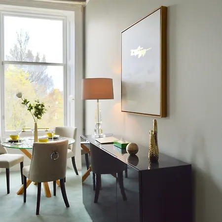 West End 2 Bedroom Georgian Apartment Edinburgh