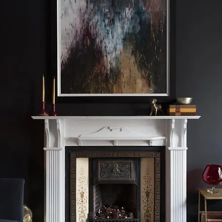 Luxury Boutique In Fashionable Stockbridge 5* Apartment