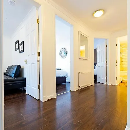 Haymarket - Modern, Specious, Cental Location 3 Bedr *