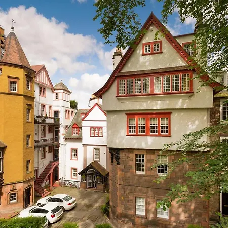 Amazing Penthouse, Stunning Views, Castle 2 Mins * Edinburg