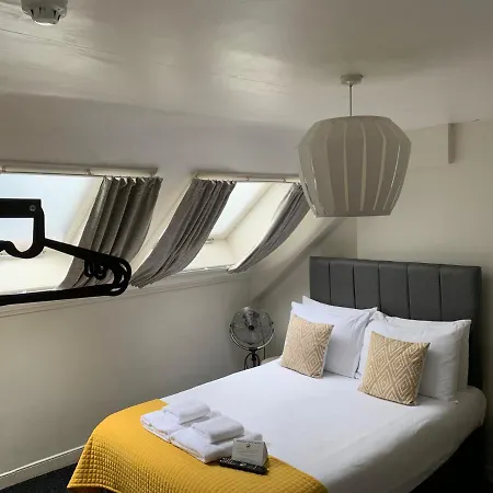 Edinburgh Central Rooms 3*