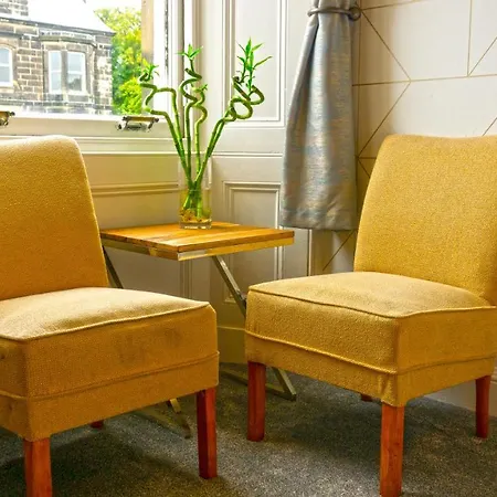 Konukevi Arrandale 3*