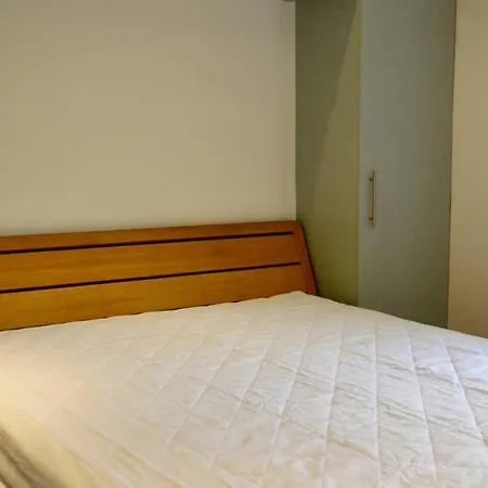2 Bedroom Flat On Quiet Cobbled Street Διαμέρισμα