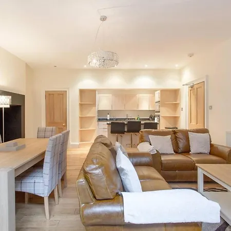 شقة Bright And Spacious 3br In Affluent West End