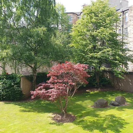 Prime Location - City Centre Flat With Private Parking * إدنبرة