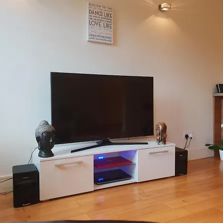 شقة Prime Location - City Centre Flat With Private Parking