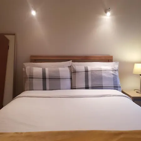 Prime Location - City Centre Flat With Private Parking شقة *