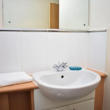 Bright 2br With Lift 10 Mins To Princes Street Apartment *
