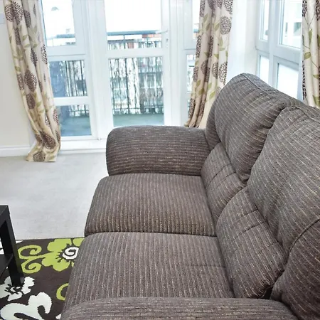 Apartment Bright 2br With Lift 10 Mins To Princes Street *