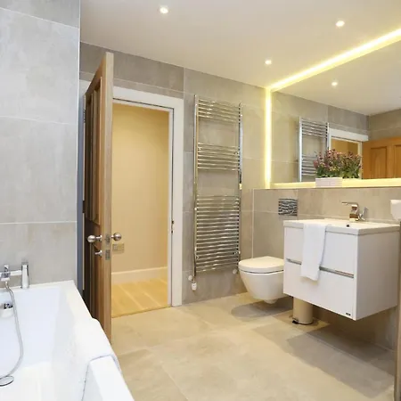 Joivy Elegant At The Heart Of The Royal Mile *