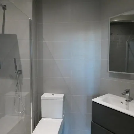 Silver Lining - Modern & Stylish 3 Bed With Parking Edinburgh
