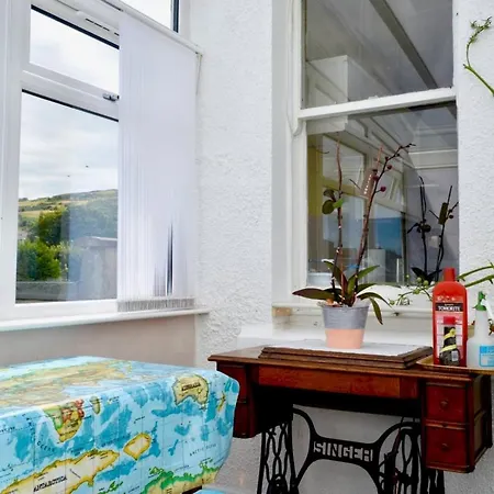 Homely 2 Bed With Arthur Seat Views شقة إدنبرة