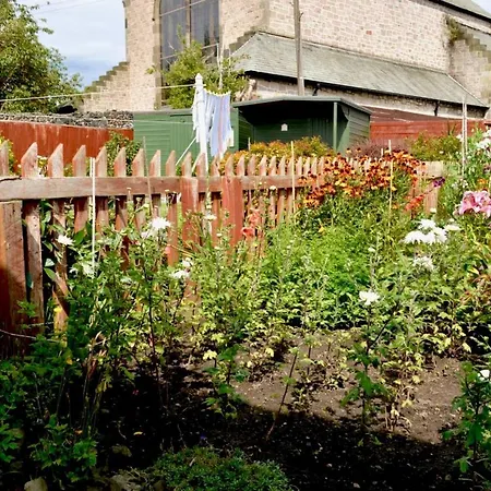 Homely 2 Bed With Arthur Seat Views شقة