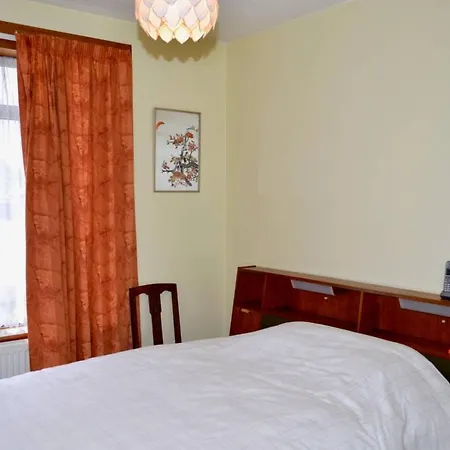 Homely 2 Bed With Arthur Seat Views شقة *