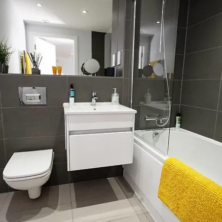 Studio Flat With Free Parking إدنبرة