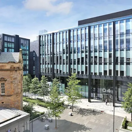 Modern Central Quartermile Studio Edinburgh