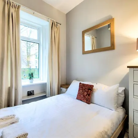 Lovely 2br Flat In West End By Guestready 公寓