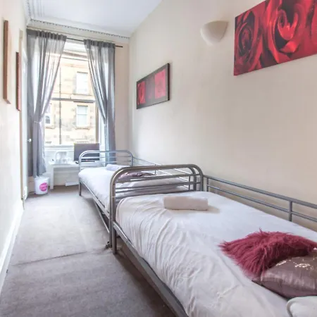 Three Bedroom Near City Center