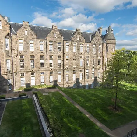 424 Stunning 2 Bedroom Duplex By The Meadows With Secure Parking Apartment *