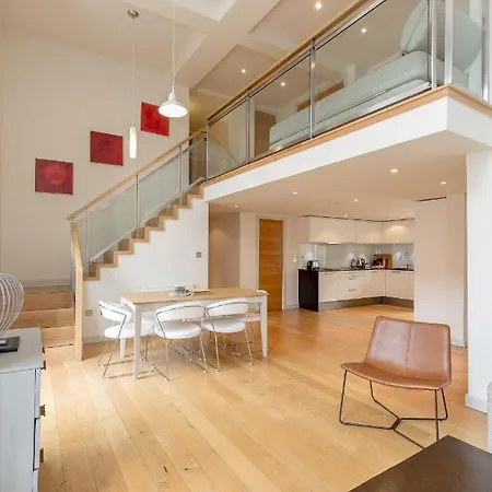 Apartment 424 Stunning 2 Bedroom Duplex By The Meadows With Secure Parking Edinburgh