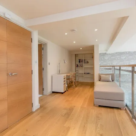 Apartment 424 Stunning 2 Bedroom Duplex By The Meadows With Secure Parking *
