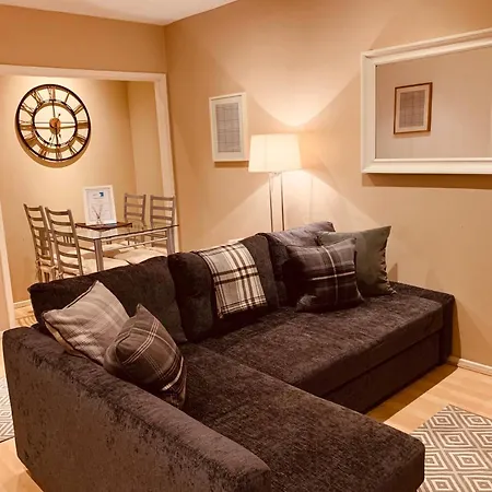 The Webstersland * إدنبرة