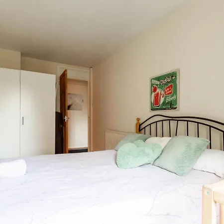 One Bedroom In Old Town Near City Center Apartment