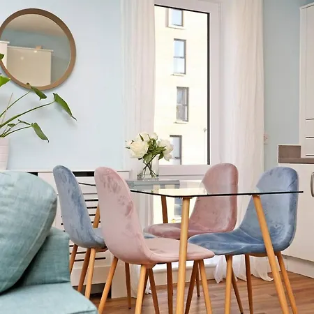 Apt For 5 W/ Free Parking, Next To Arthurs Seat Appartement Edinburgh