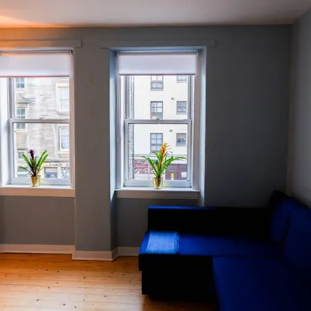 Welcoming And Spacious 2 Bedroom In Central Bristo Square * Edinburgh