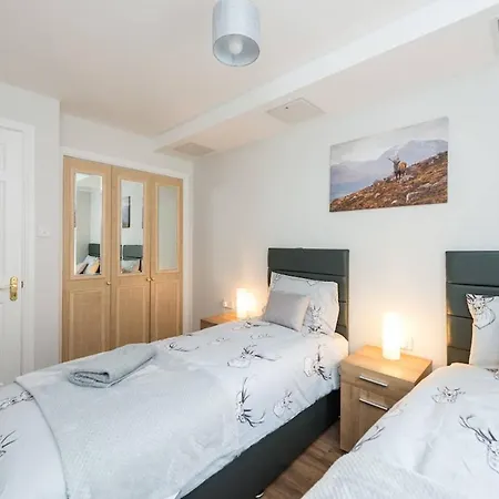 Sophisticated Apt In Trendy Leith Port District *