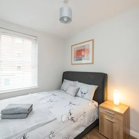 Sophisticated Apt In Trendy Leith Port District Apartment