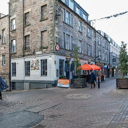 Centre Jasmine -sleeps 7