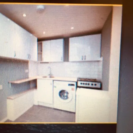 Studio 5 Mins From City Centre شقة *