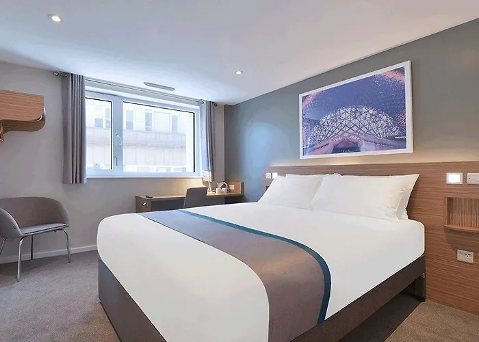 Hotel Travelodge Edinburgh Park 3*
