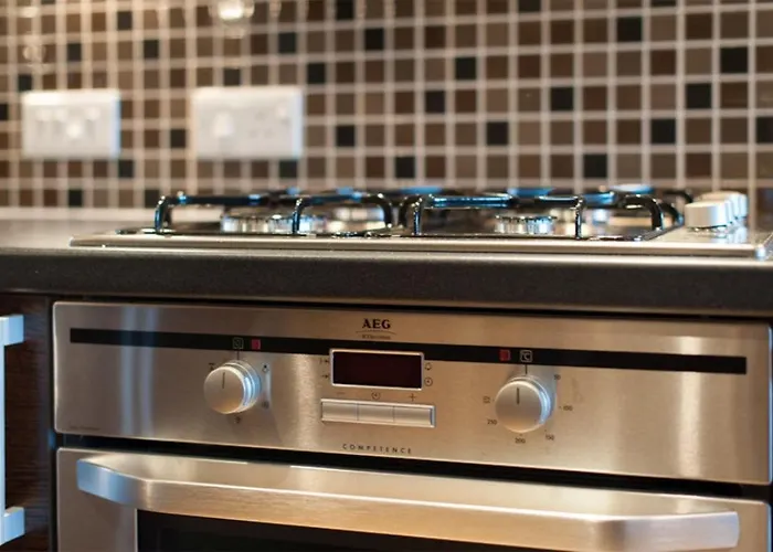 The Lochend Park View Apartment *